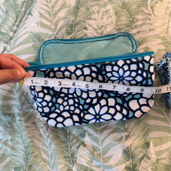 Modella - 2-piece blue, white & black print set of Make-up/Travel bags - Picture 6 of 9